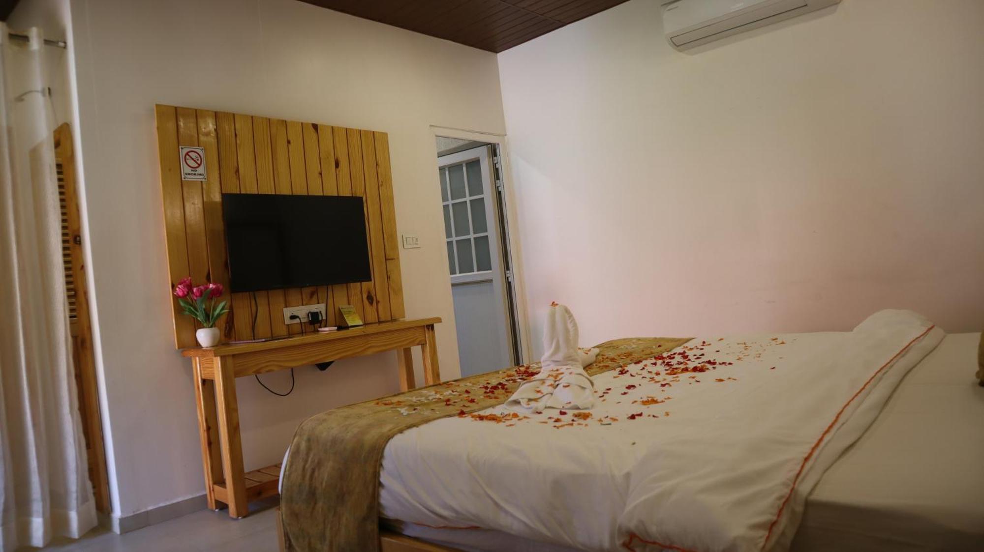 Maargit Beach Resort Mandrem Exterior foto